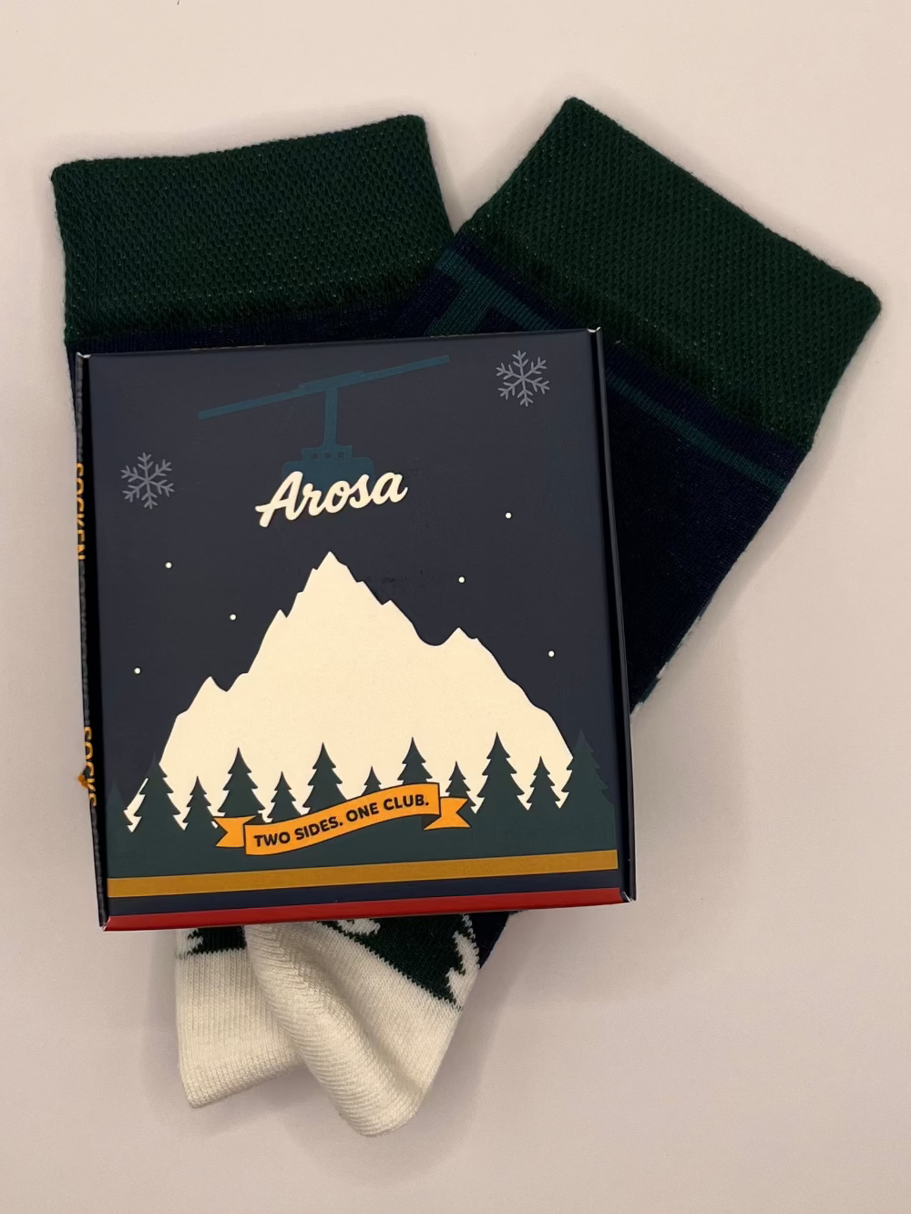 Arosa Knit Socks in custom 1800m Club Gift Box. Perfect for a present from the Swiss Alps.